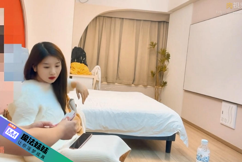 探花外表看起來清純小妹妹 剛剛下海小穴又緊又多水 小浪.png